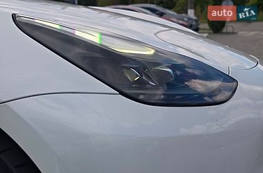 Седан Tesla Model 3 2022 в Києві