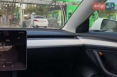 Седан Tesla Model 3 2022 в Києві
