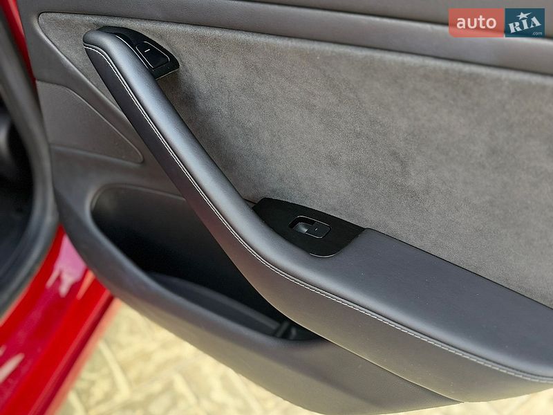 Седан Tesla Model 3 2018 в Одесі