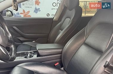 Седан Tesla Model 3 2018 в Виннице