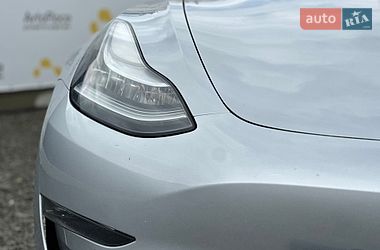 Седан Tesla Model 3 2018 в Луцке