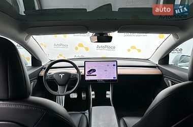 Седан Tesla Model 3 2018 в Луцке