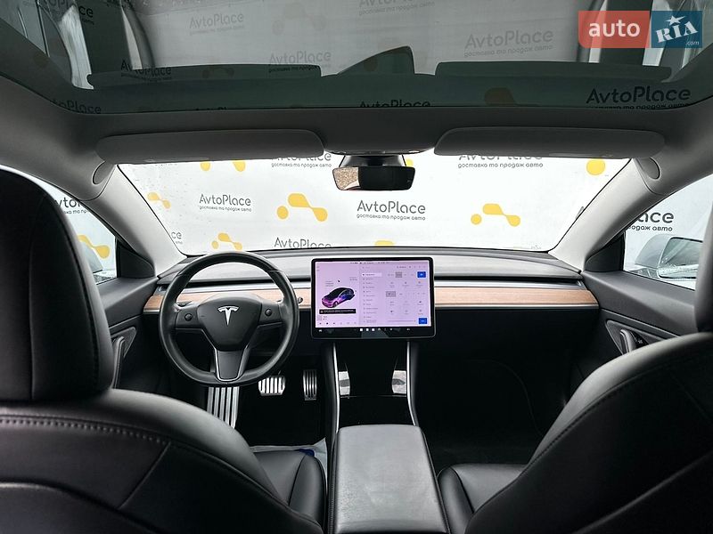 Седан Tesla Model 3 2018 в Луцке
