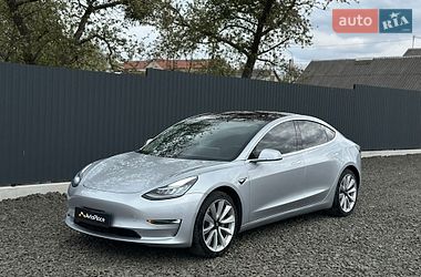 Седан Tesla Model 3 2018 в Луцке