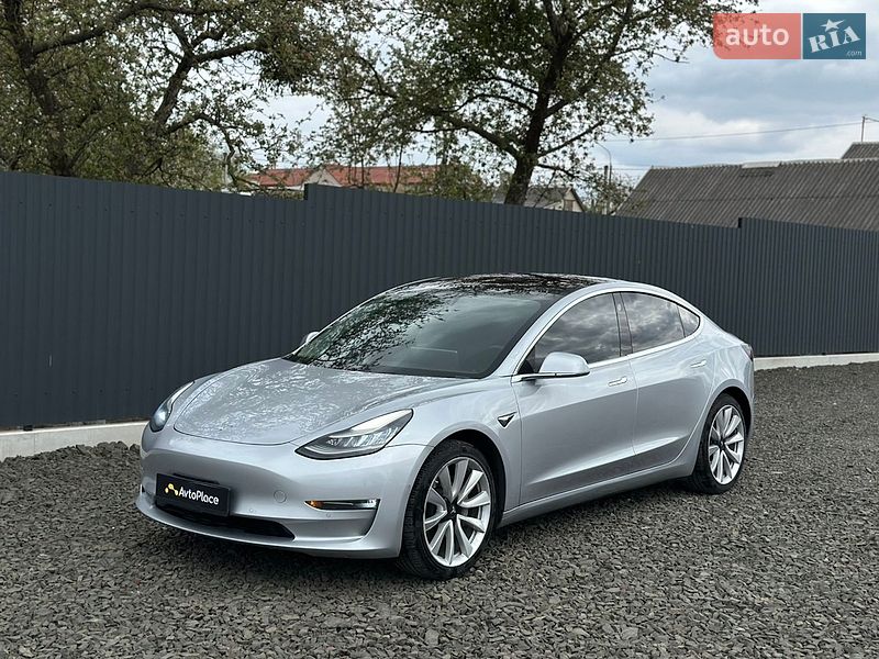Седан Tesla Model 3 2018 в Луцке