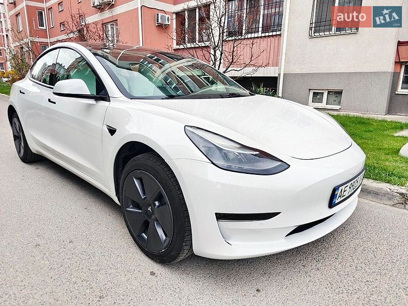 Tesla Model 3 2021