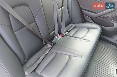 Седан Tesla Model 3 2020 в Киеве