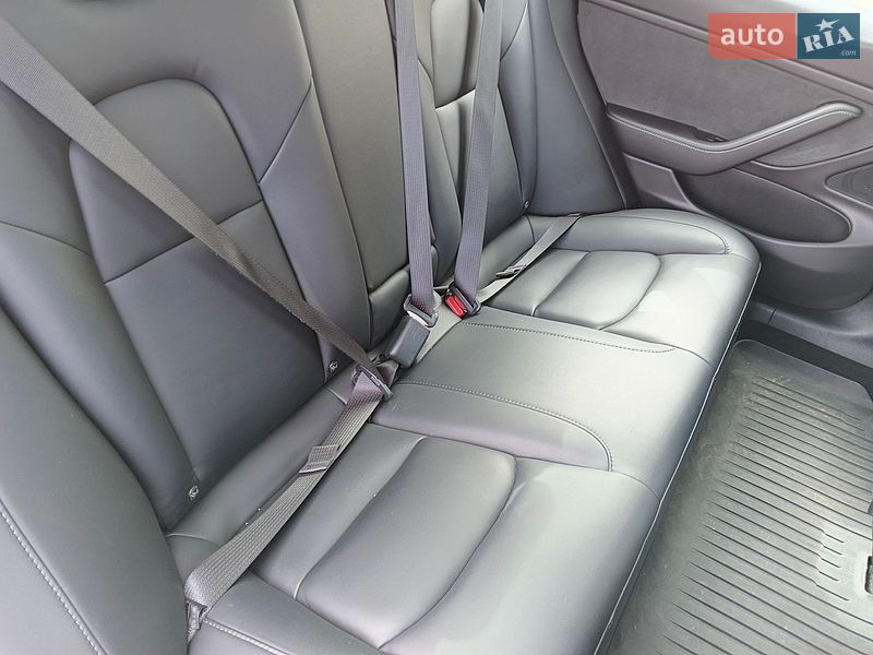 Седан Tesla Model 3 2020 в Киеве