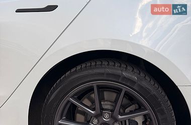 Седан Tesla Model 3 2022 в Луцке