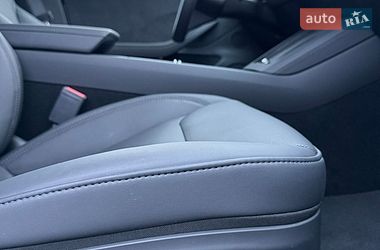 Седан Tesla Model 3 2024 в Днепре