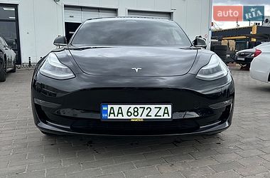 Седан Tesla Model 3 2019 в Киеве