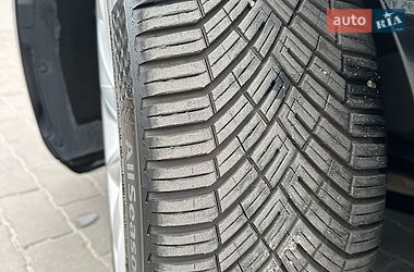 Седан Tesla Model 3 2019 в Киеве