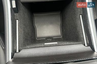 Седан Tesla Model 3 2019 в Киеве