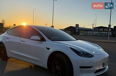 Седан Tesla Model 3 2023 в Києві