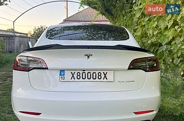 Седан Tesla Model 3 2019 в Киеве