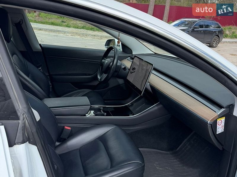 Седан Tesla Model 3 2019 в Житомирі фото 27 Седан Tesla Model 3 2019 в Житомирі