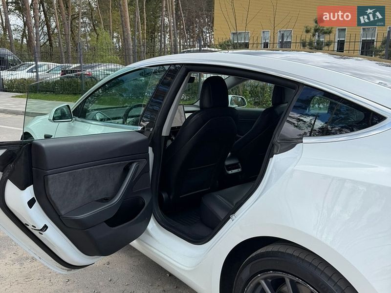 Седан Tesla Model 3 2019 в Житомирі фото 30 Седан Tesla Model 3 2019 в Житомирі
