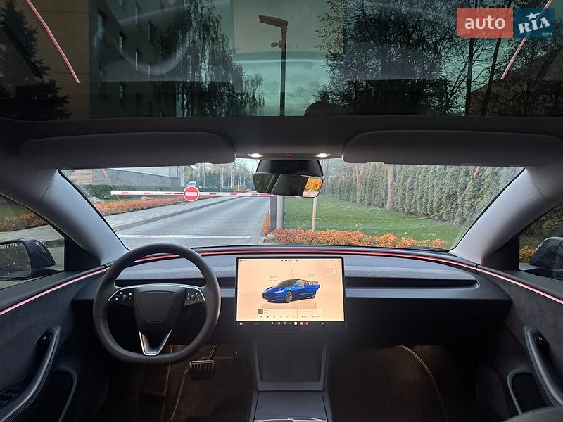 Седан Tesla Model 3 2024 в Києві
