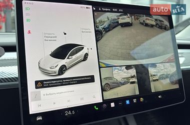 Седан Tesla Model 3 2021 в Черновцах