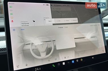 Седан Tesla Model 3 2021 в Черновцах