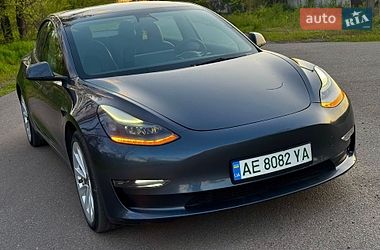 Седан Tesla Model 3 2022 в Кривом Роге