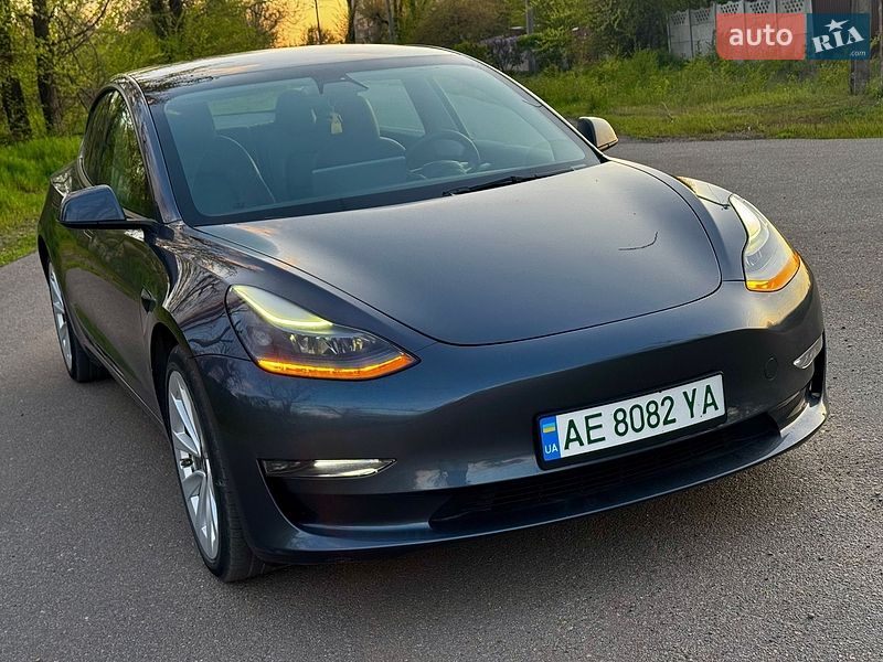 Tesla Model 3 2022