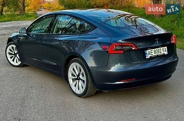 Седан Tesla Model 3 2022 в Кривом Роге