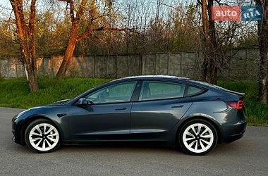 Седан Tesla Model 3 2022 в Кривом Роге