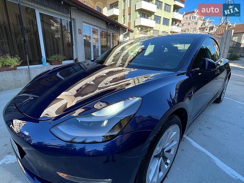 Седан Tesla Model 3 2021 в Одессе