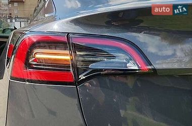 Седан Tesla Model 3 2023 в Одессе