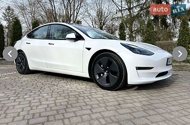 Седан Tesla Model 3 2022 в Львове