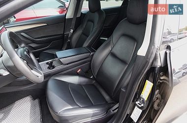 Седан Tesla Model 3 2021 в Киеве