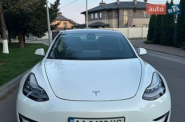 Седан Tesla Model 3 2020 в Киеве