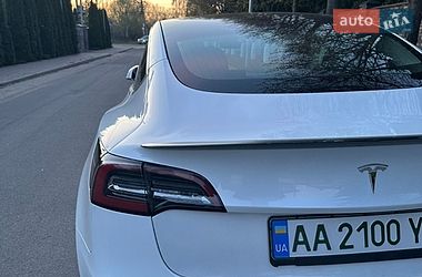 Седан Tesla Model 3 2020 в Киеве