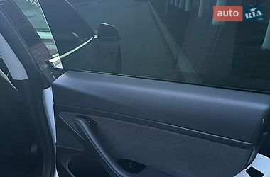 Седан Tesla Model 3 2020 в Киеве