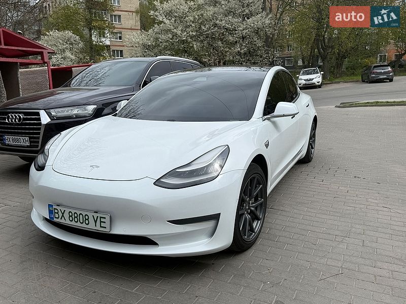 Седан Tesla Model 3 2019 в Хмельницькому
