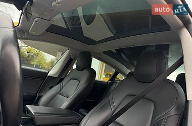 Седан Tesla Model 3 2019 в Киеве