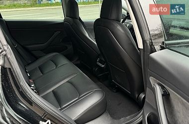 Седан Tesla Model 3 2019 в Киеве