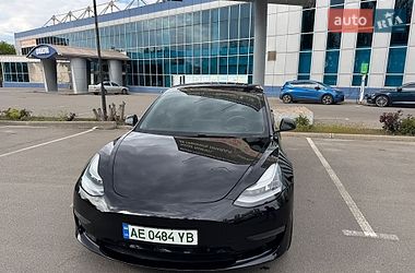 Седан Tesla Model 3 2018 в Кривому Розі