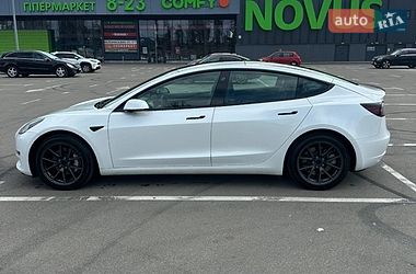 Седан Tesla Model 3 2021 в Києві