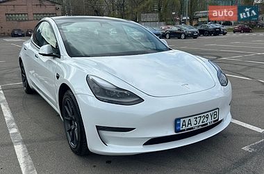 Седан Tesla Model 3 2021 в Києві