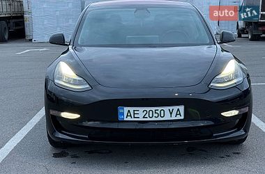 Седан Tesla Model 3 2018 в Дніпрі