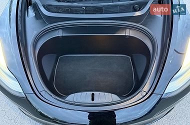 Седан Tesla Model 3 2018 в Дніпрі