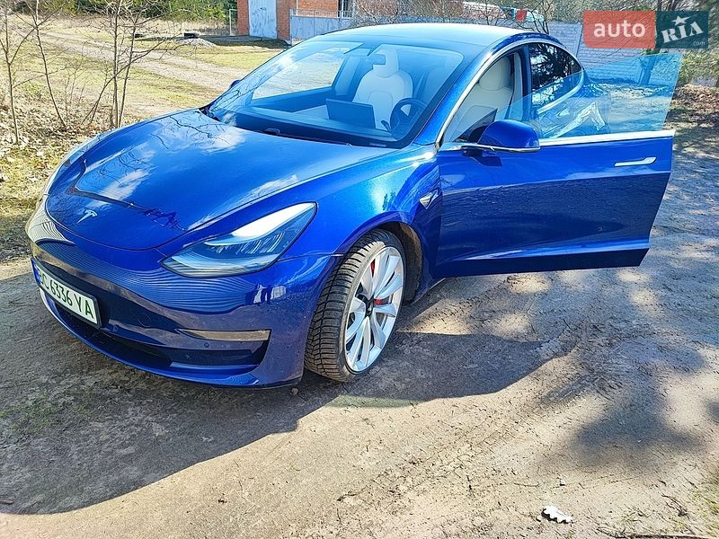 Седан Tesla Model 3 2018 в Полтаве