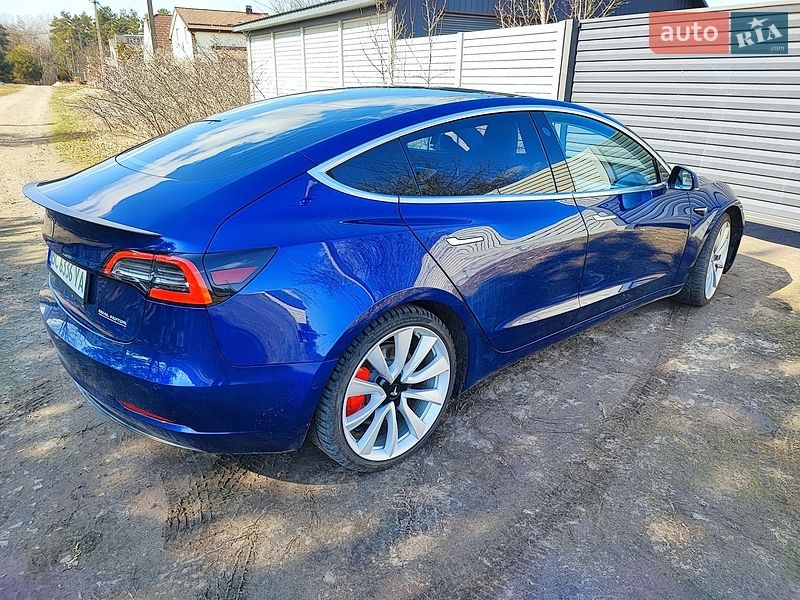 Седан Tesla Model 3 2018 в Полтаві