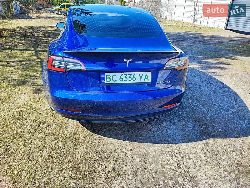 Седан Tesla Model 3 2018 в Полтаві