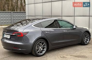 Седан Tesla Model 3 2018 в Львове