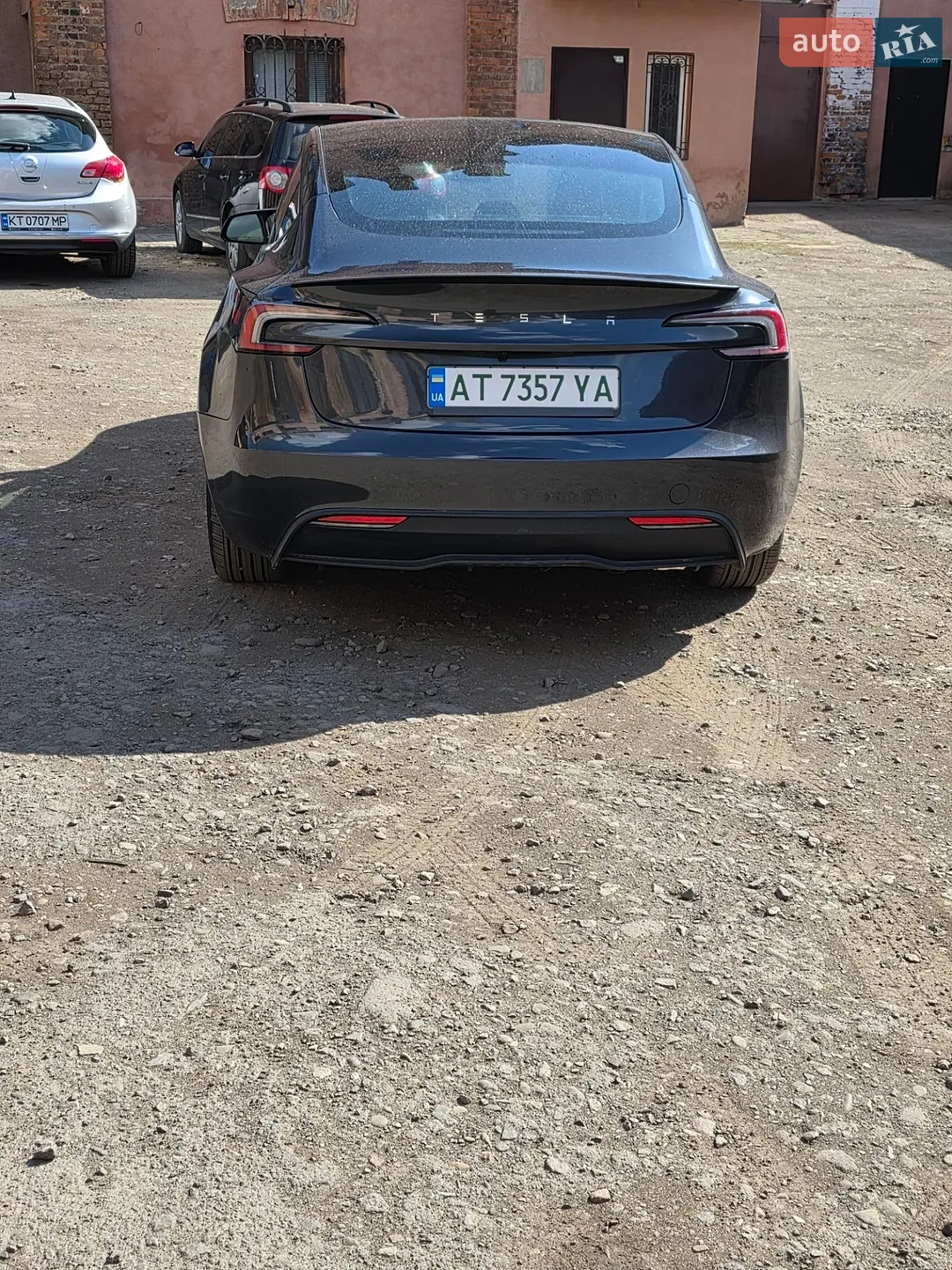2025 Tesla Model 3 - мініатюра 4
