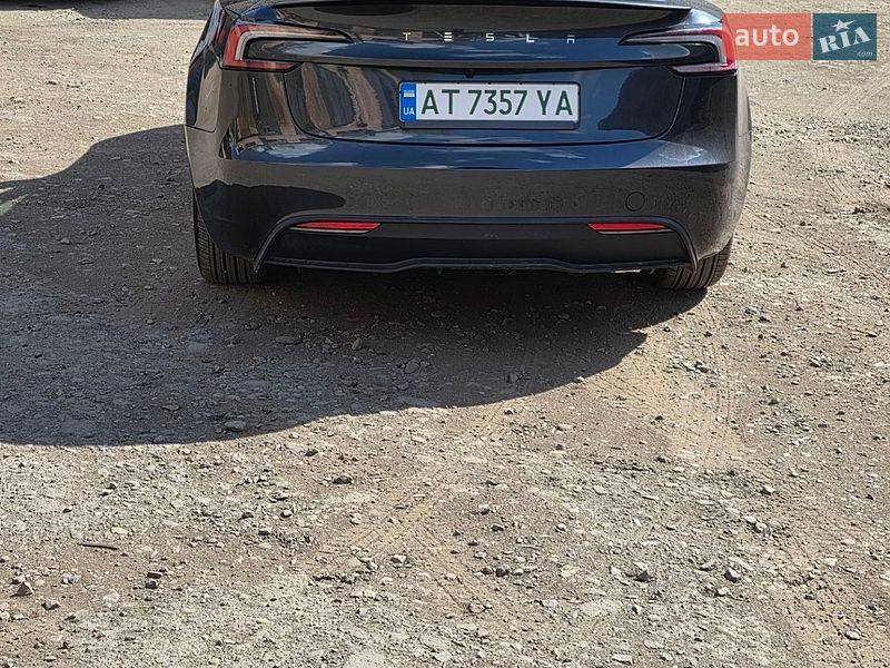 Седан Tesla Model 3 2025 в Коломиї