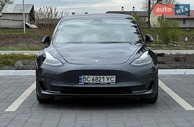 Седан Tesla Model 3 2022 в Самборе